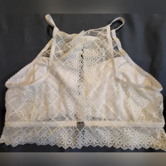 NWOT White lace bralette - Picture 2 of 5